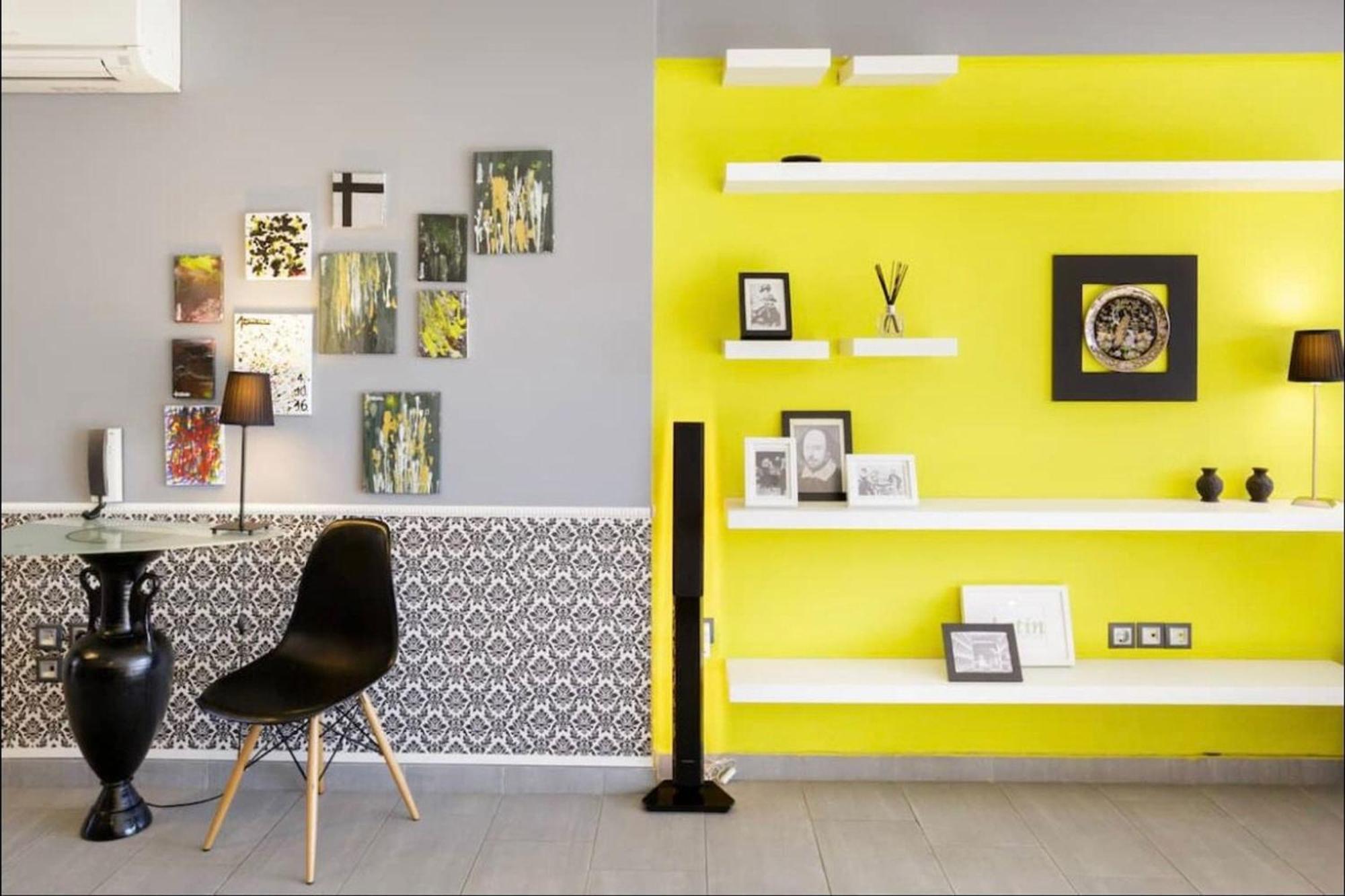 Appartamento Stylish Boutique Loft With Private Balcony Atene Esterno foto